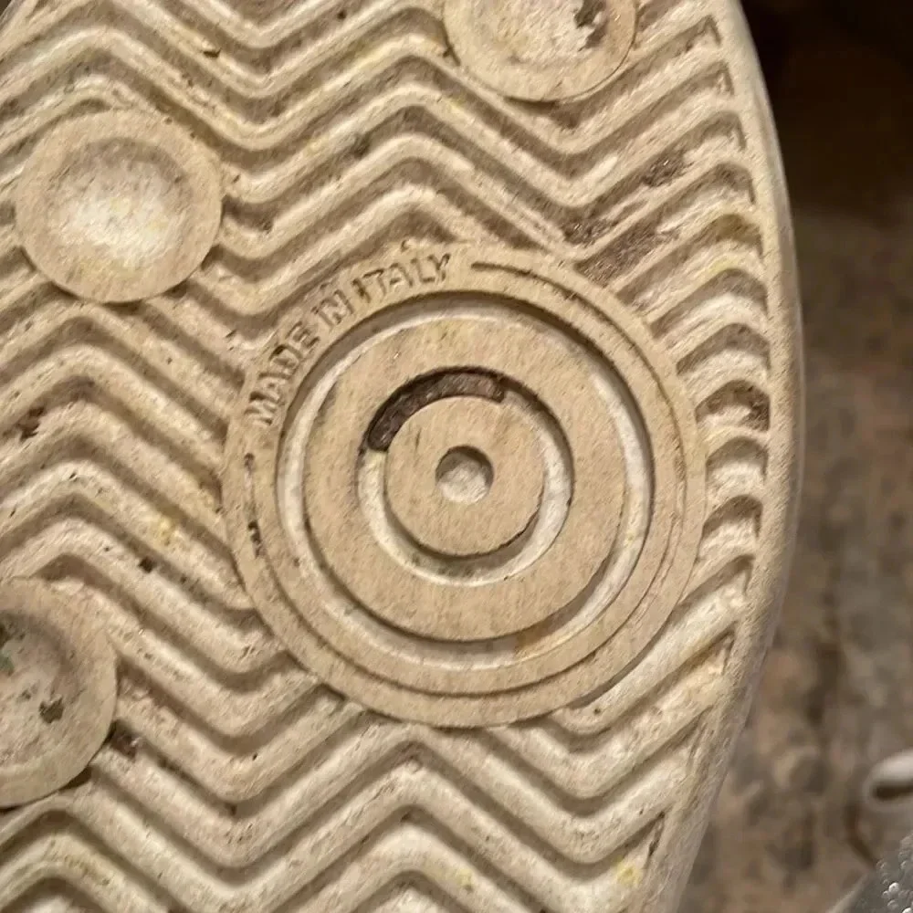 Golden Goose woman’s size 10 sneakers - Picture 14 of 14